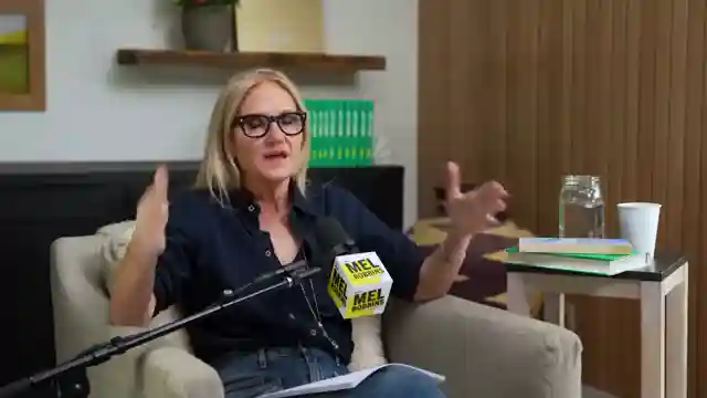 navigating-lifes-unfairness-mel-robbins-podcast-empowers-resilience