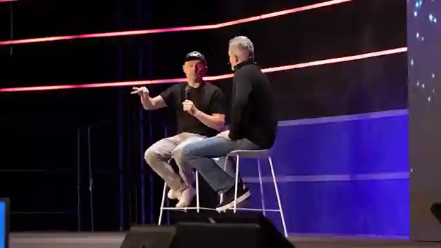 navigating-big-tech-branding-resilience-and-loyalty-with-garyvee