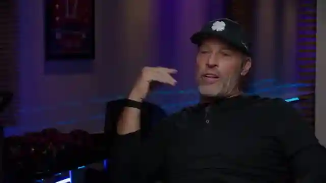 tony-robbins-childhood-struggles-and-the-power-of-kindness
