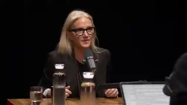 the-let-them-theory-mel-robbins-on-the-power-of-letting-go