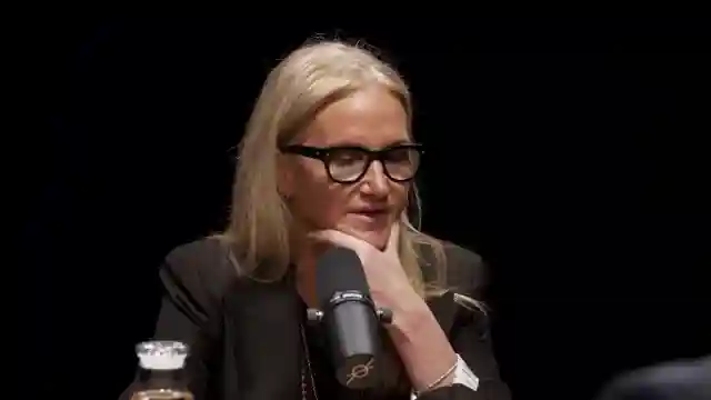 the-let-them-theory-mel-robbins-on-the-power-of-letting-go