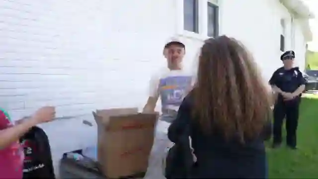 garyvee-reflects-on-ryans-card-journey-navigating-negativity-and-passion