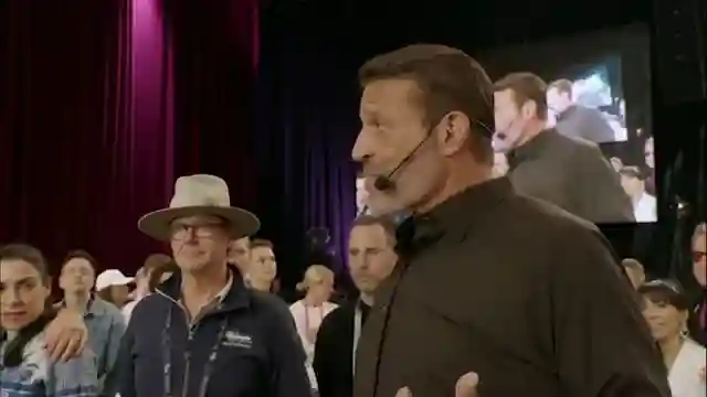 mastering-intimacy-tony-robbins-on-relationship-dynamics